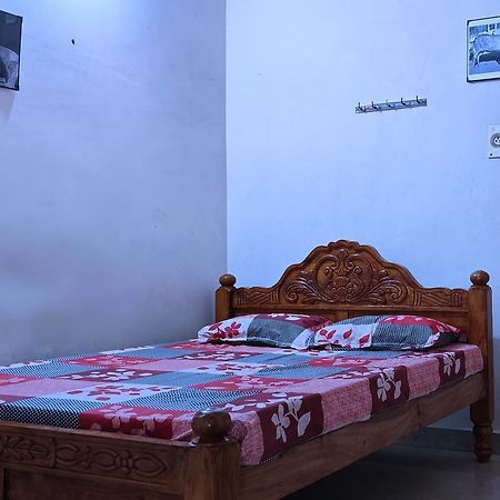 Guru Krupa Home Stay Tiruvannāmalai Eksteriør billede