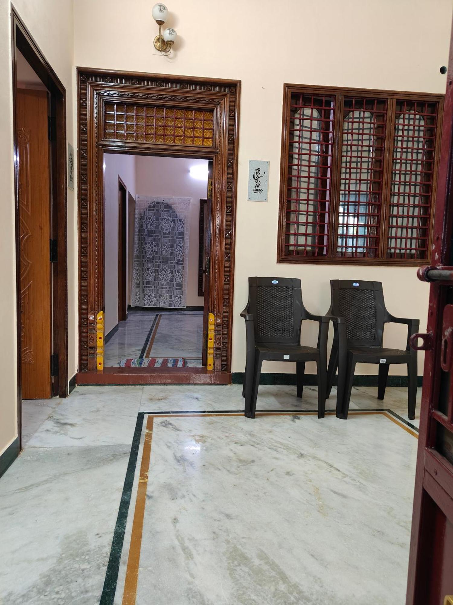 Guru Krupa Home Stay Tiruvannāmalai Eksteriør billede