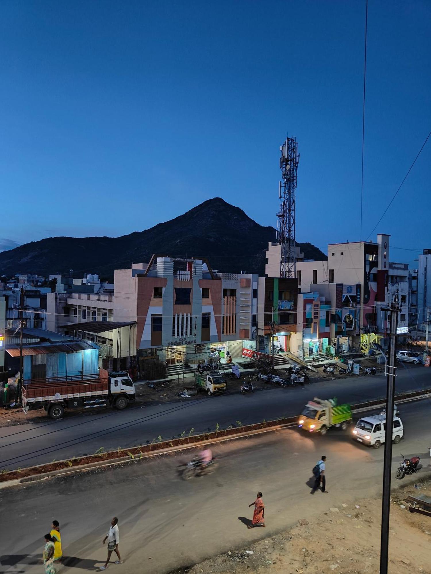 Guru Krupa Home Stay Tiruvannāmalai Eksteriør billede